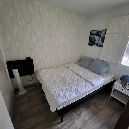 T2 Bis, 5p Secteur Richelieu Avec Terrasse, Piscine, Tennis, Parking Prive Apartment *
