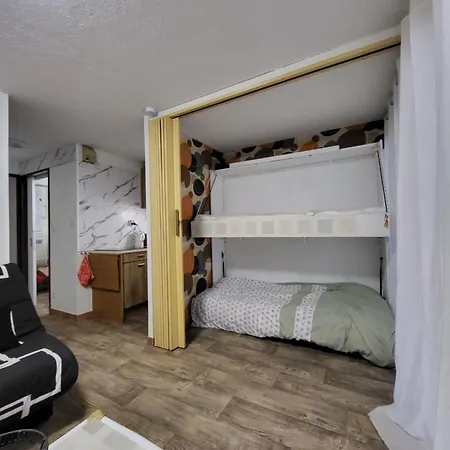 T2 Bis, 5p Secteur Richelieu Avec Terrasse, Piscine, Tennis, Parking Prive Apartment