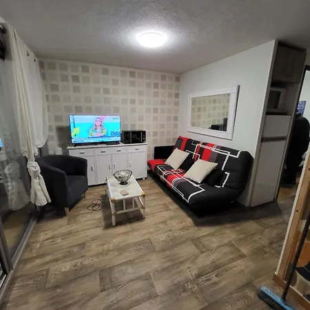 T2 Bis, 5p Secteur Richelieu Avec Terrasse, Piscine, Tennis, Parking Prive Apartment